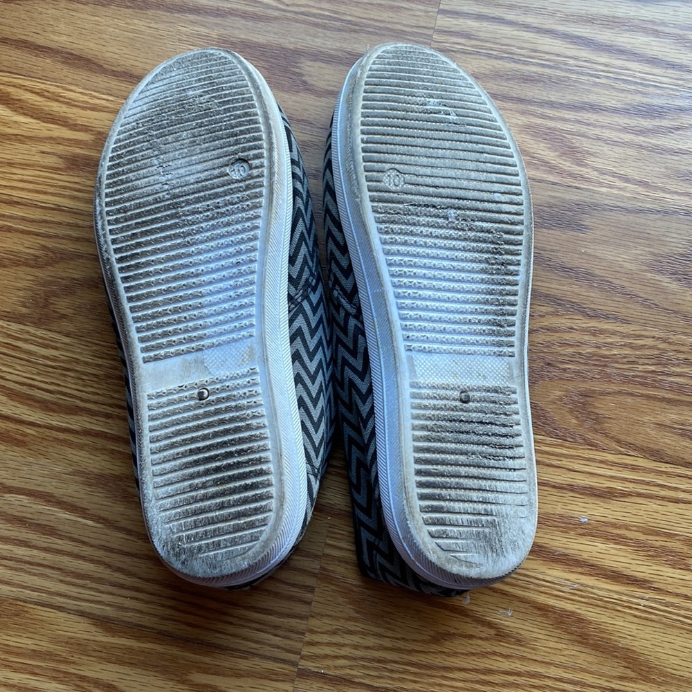 Patterned sneaker - Picture 4 of 7